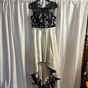 NWT JJ’s House Black and White Lace High Low Dress - Size 10